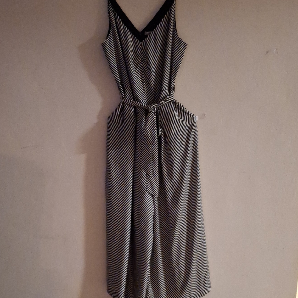 H&M Black and White Chevron Midi Dress